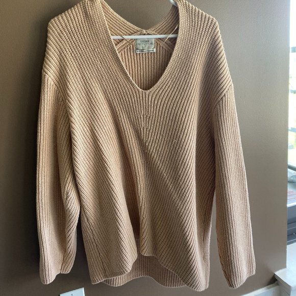 V Neck Sweater - Picture 1 of 3